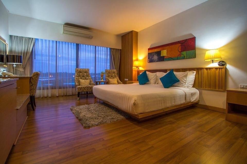 Mamaison Hotel Buriram Exterior foto