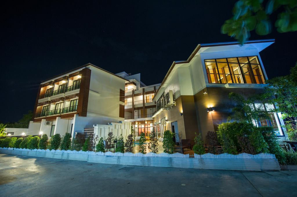 Mamaison Hotel Buriram Exterior foto