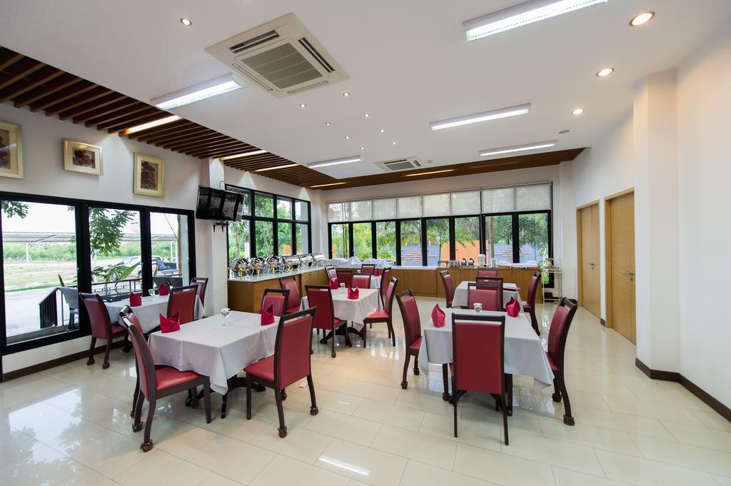 Mamaison Hotel Buriram Exterior foto